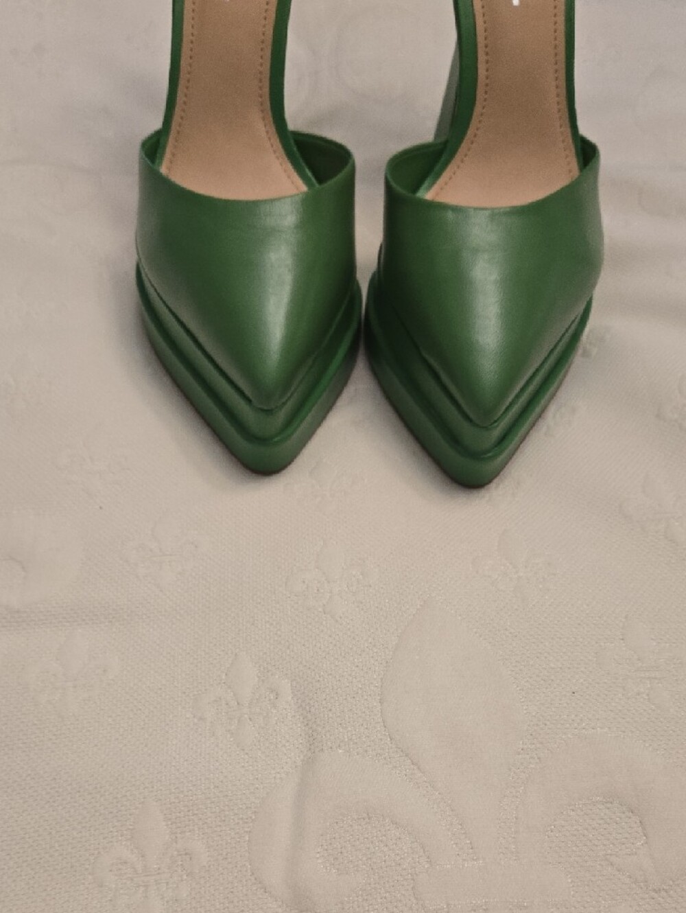 Shoes - Picture 2 of 8